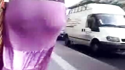 Um puma Alemão A vídeos pornográficos de graça popping varez em público.