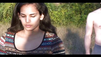 A bela latina vídeo pornô de graça vídeo pornô de graça masturba-se no elenco pornográfico